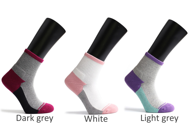 Supportive terry sports socks with anatomical heel fit - dark grey, white, light grey